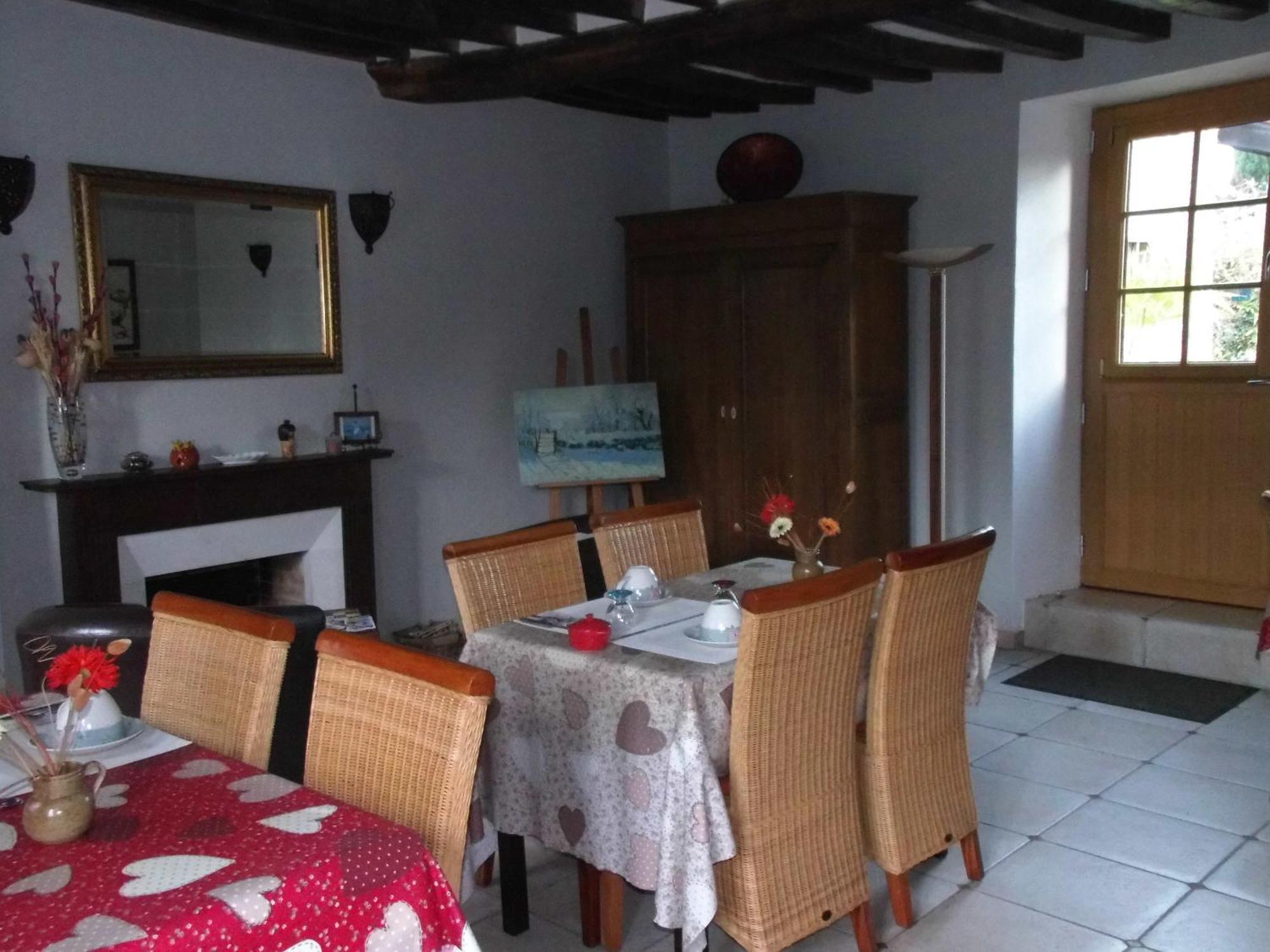 Le Clos Des Tilleuls D Day Home, Chambres D'Hotes, Suite Avec Sauna Privatif, Suite Avec Balneotherapie Privative, En Supplement Option Spa Bain A Remous La Vendelée Rom bilde