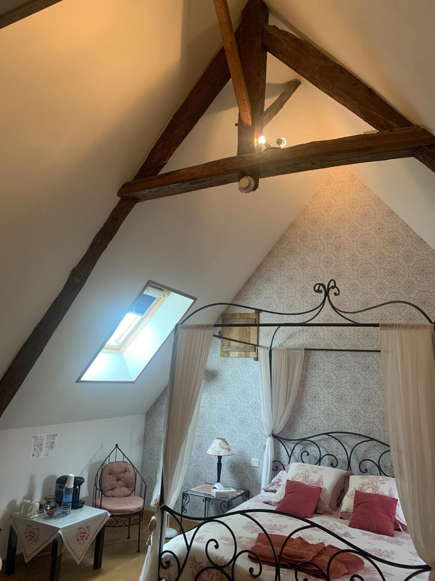 Le Clos Des Tilleuls D Day Home, Chambres D'Hotes, Suite Avec Sauna Privatif, Suite Avec Balneotherapie Privative, En Supplement Option Spa Bain A Remous La Vendelée Eksteriør bilde